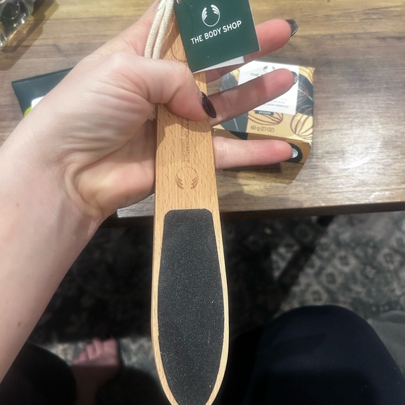 The Body Shop Bundle - Picture 4 of 7